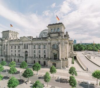 Fionne Grosse Visualisierung des Reichstagsgebäudes in Berlin